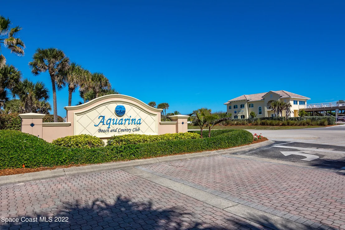Photo of 180 Whaler Drive