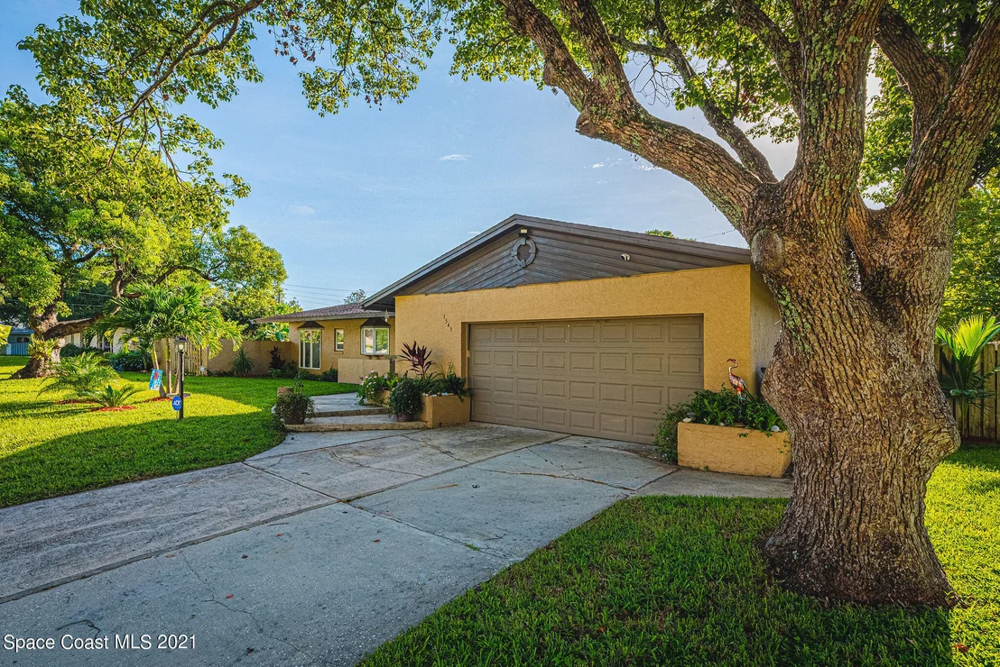 Photo of 1545 Echo Drive