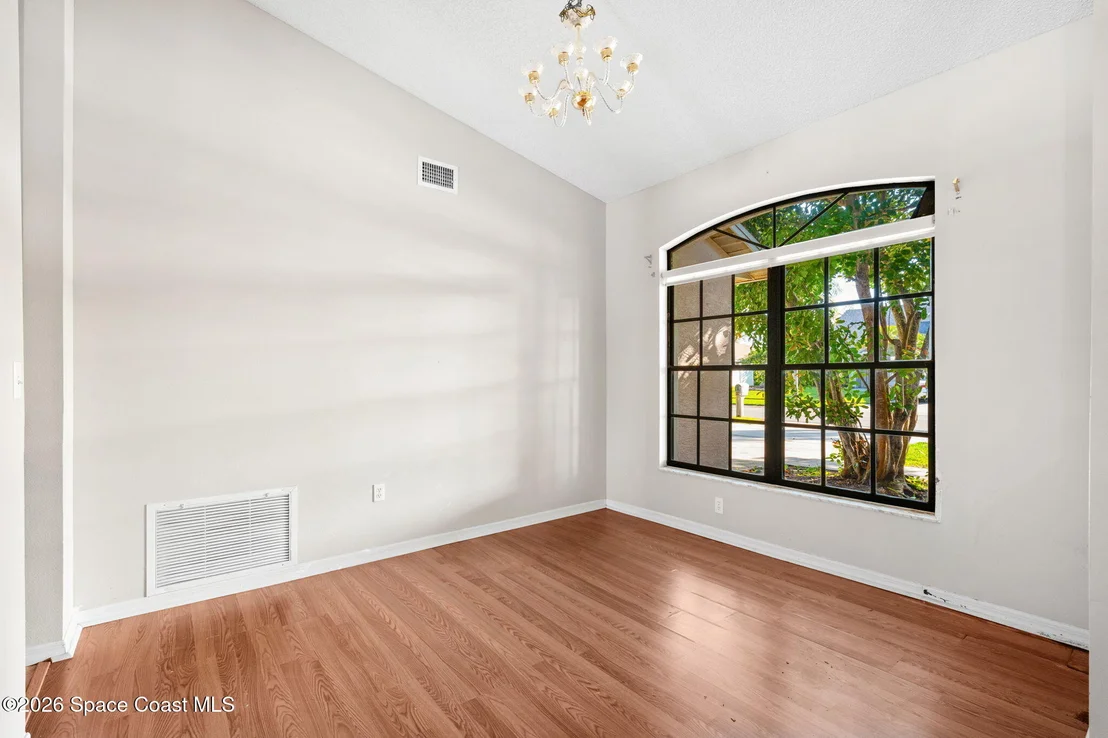 Photo of 2086 Lionel Drive