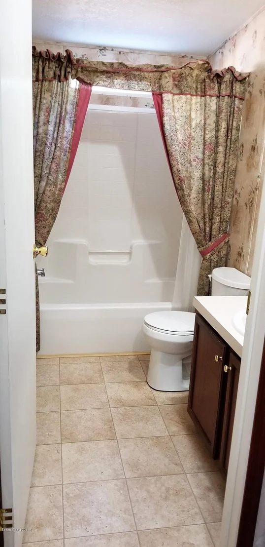 Photo of 2146 Parrish Road