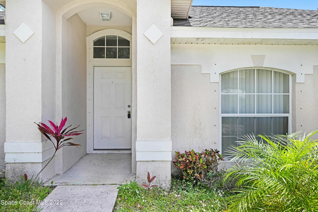 Photo of 1320 Rascal Street SE