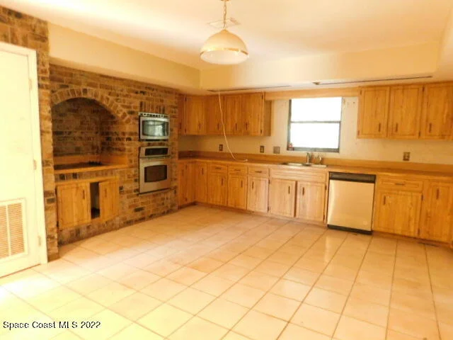 Photo of 1315 War Eagle Boulevard