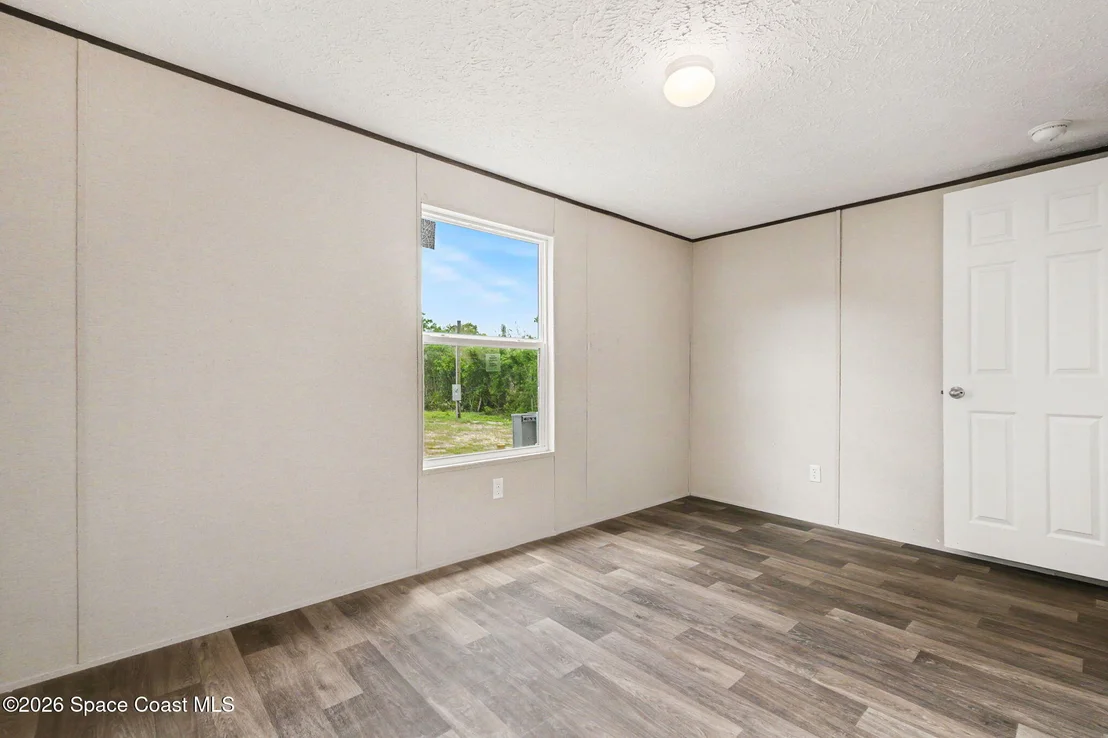 Photo of 2075 Parrish Road