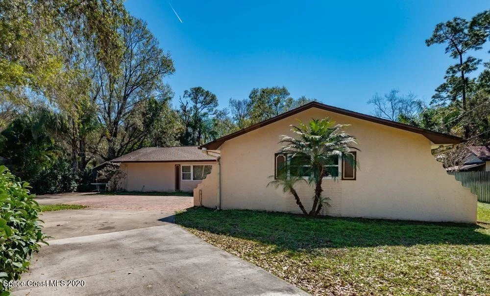 Photo of 8631 Sheridan Road