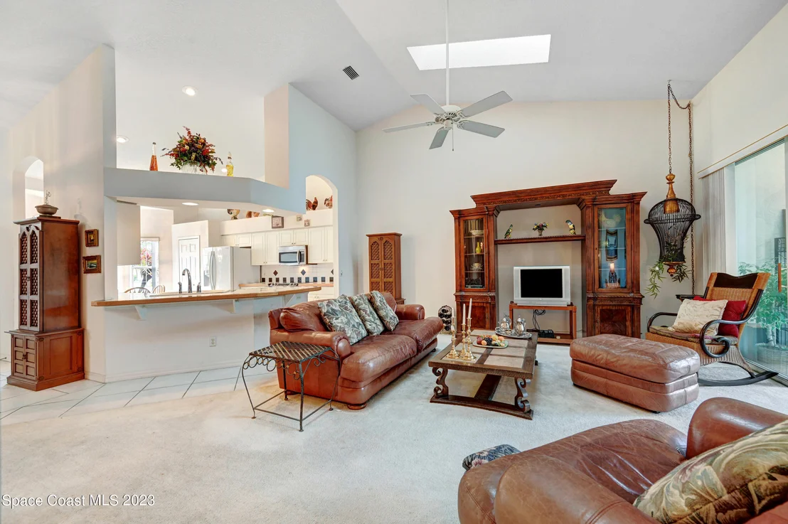 Photo of 368 Renaissance Avenue