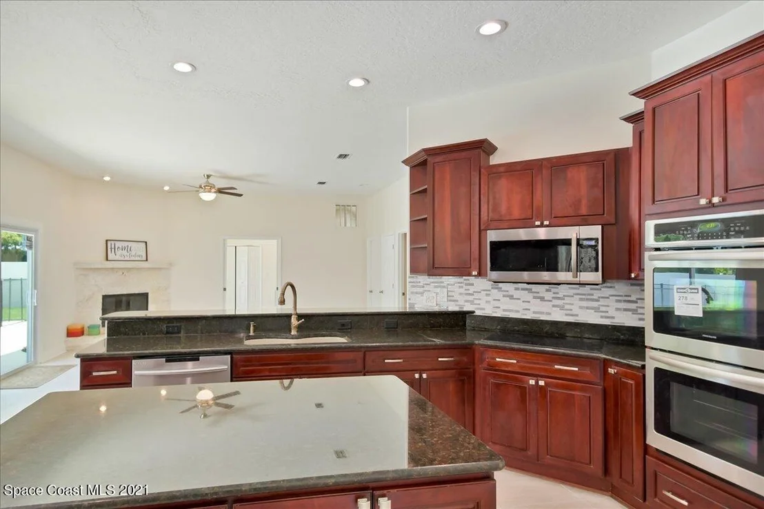 Photo of 300 Amberjack Place
