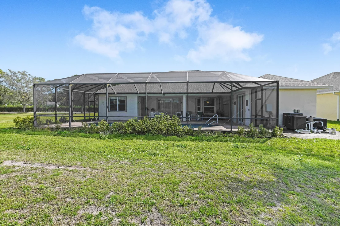 Photo of 1830 Windbrook Drive SE