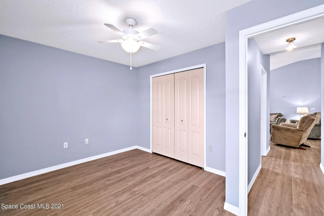 Photo of 1214 Walnut Grove Way