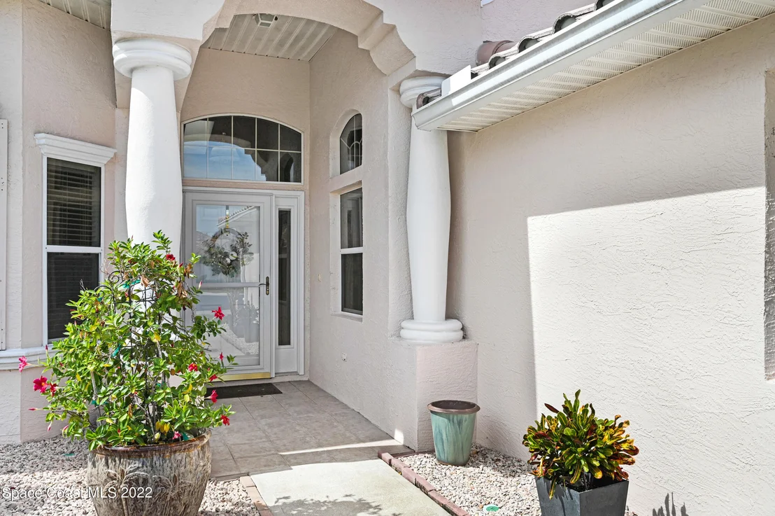 Photo of 348 Renaissance Avenue
