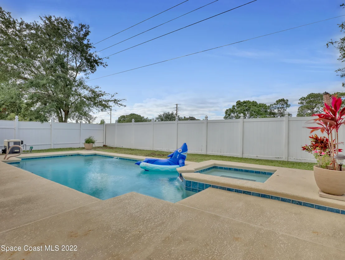 Photo of 74 Sedgewood Circle