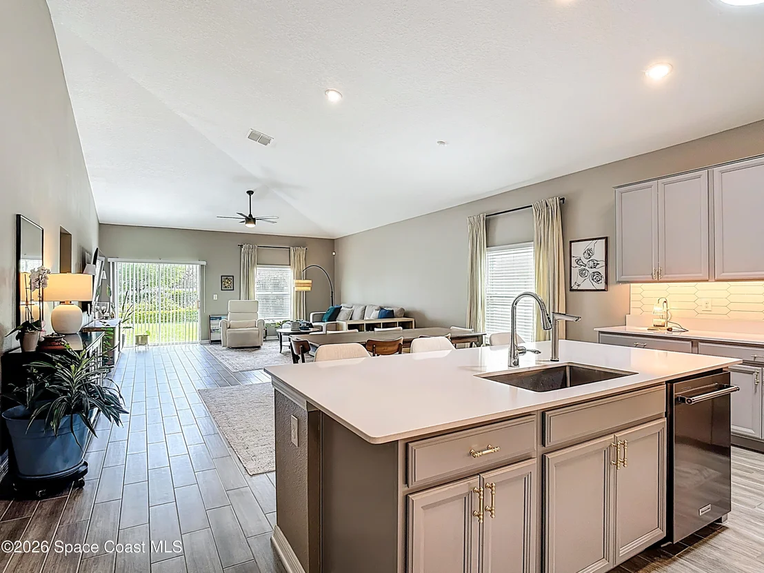 Photo of 4471 Holstein Street