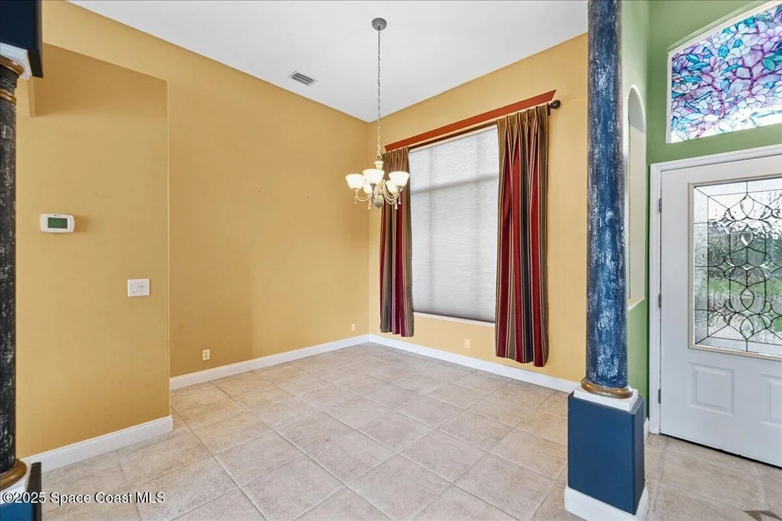 Photo of 827 Thrasher Drive