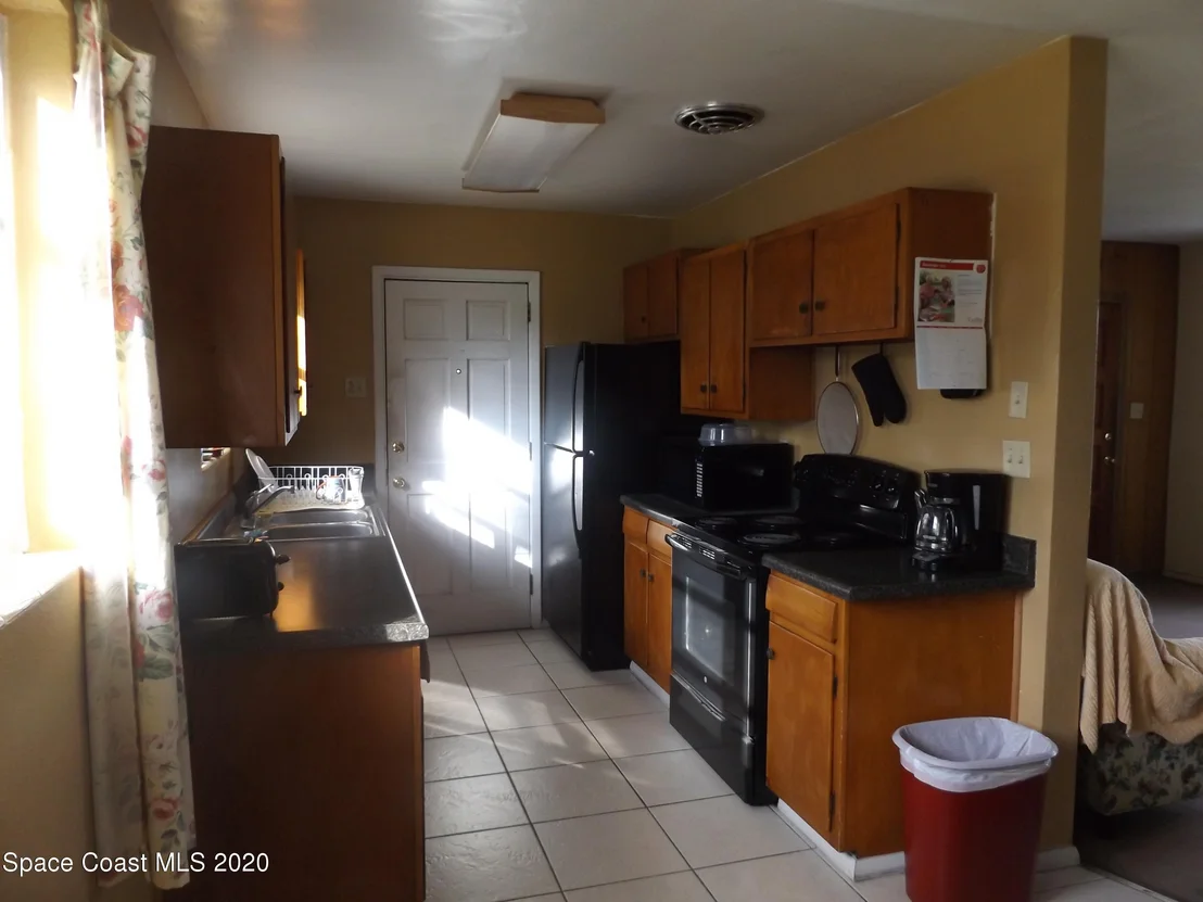 Photo of 1203 Dixon Boulevard