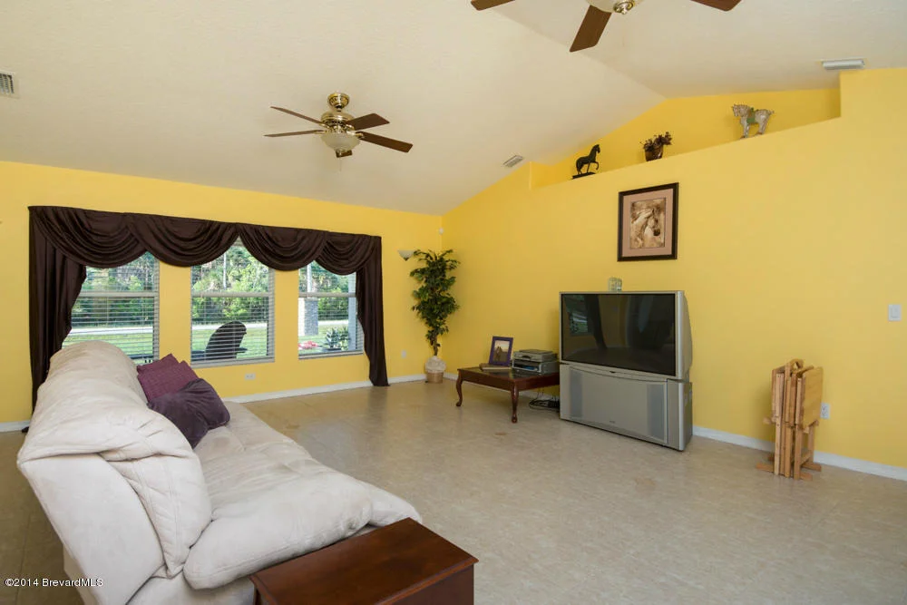 Photo of 1720 Benjamin Road