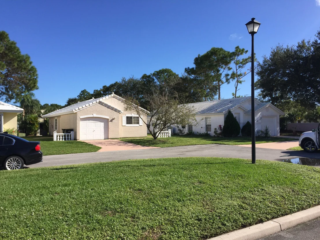 Photo of 835 NE Bracken
