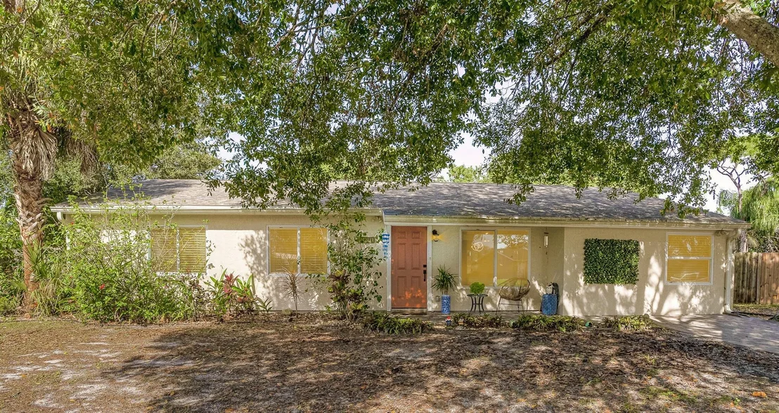 Photo of 1420 Creel Road NE
