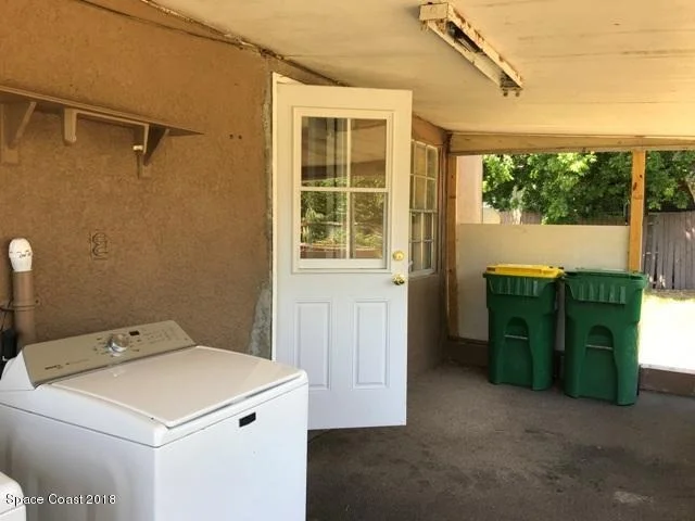 Photo of 2546 Coconut Drive