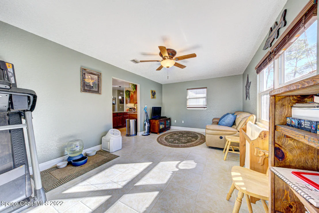 Photo of 4185 Milwaukee Avenue