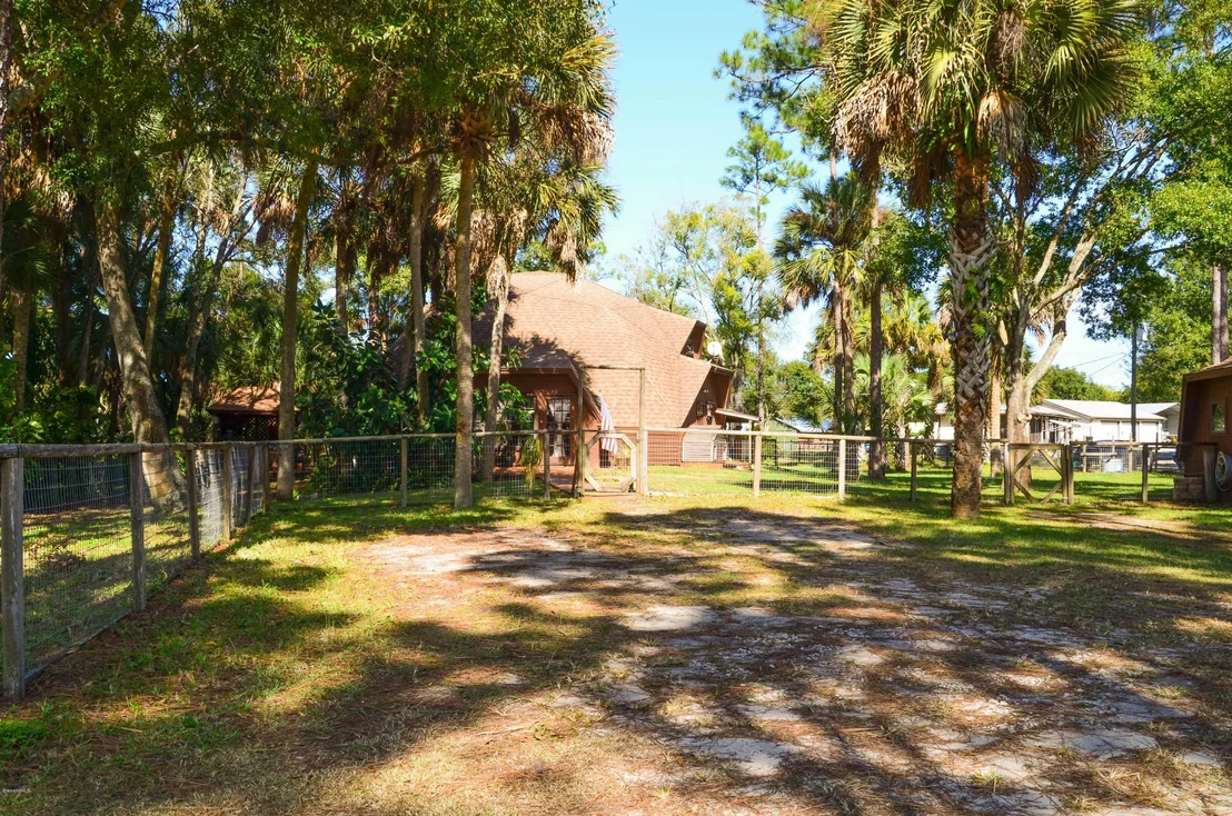 Photo of 920 SW Atz Road