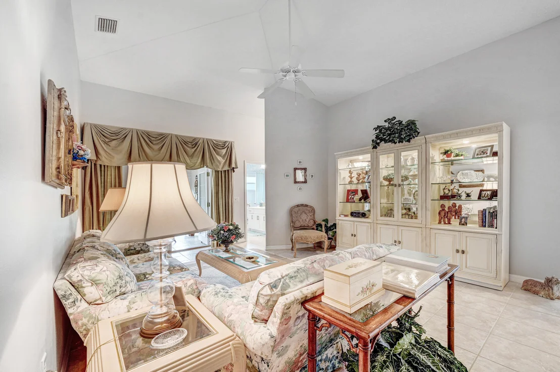 Photo of 6934 Renshaw Drive
