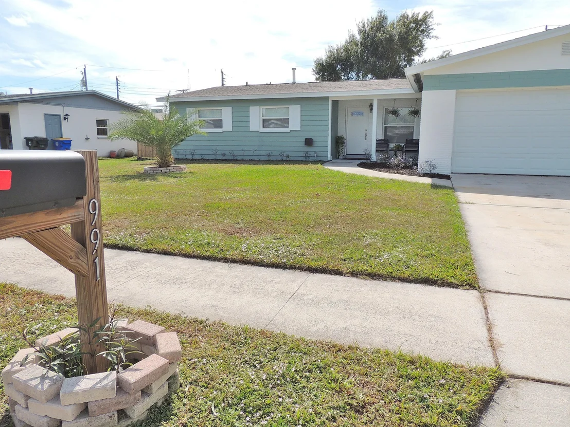 Photo of 991 Nagle Drive