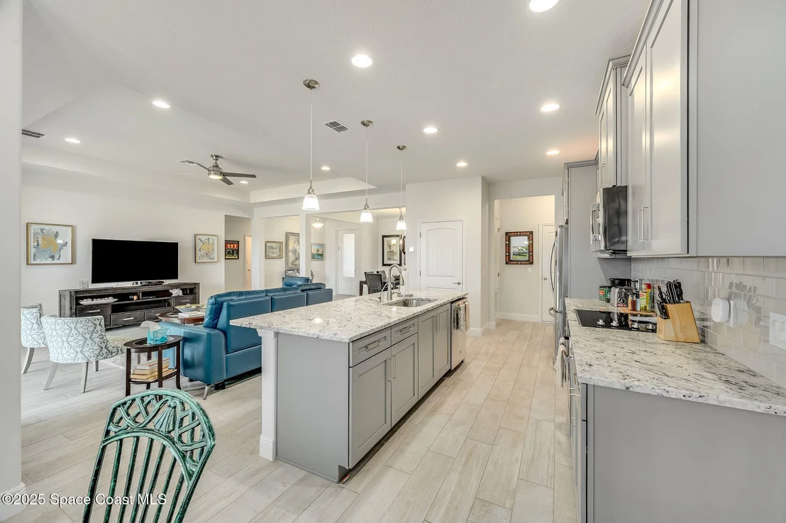 Photo of 2003 Killian Drive NE