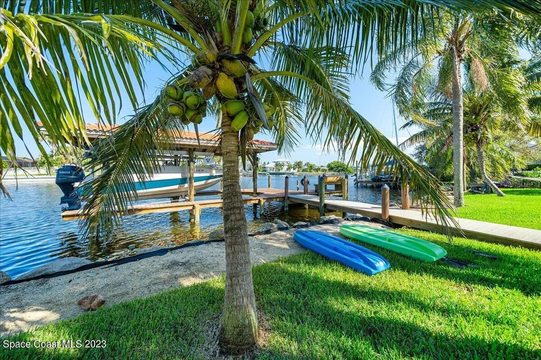 Photo of 208 Lanternback Island Drive