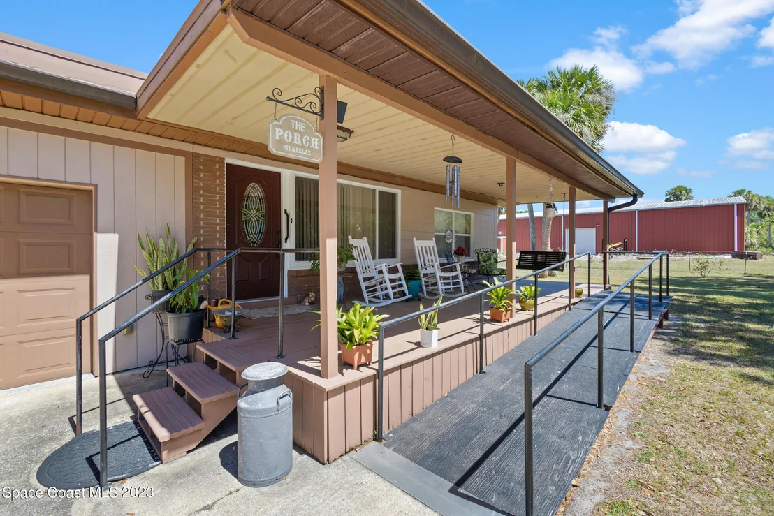 Photo of 2490 Lake Drive