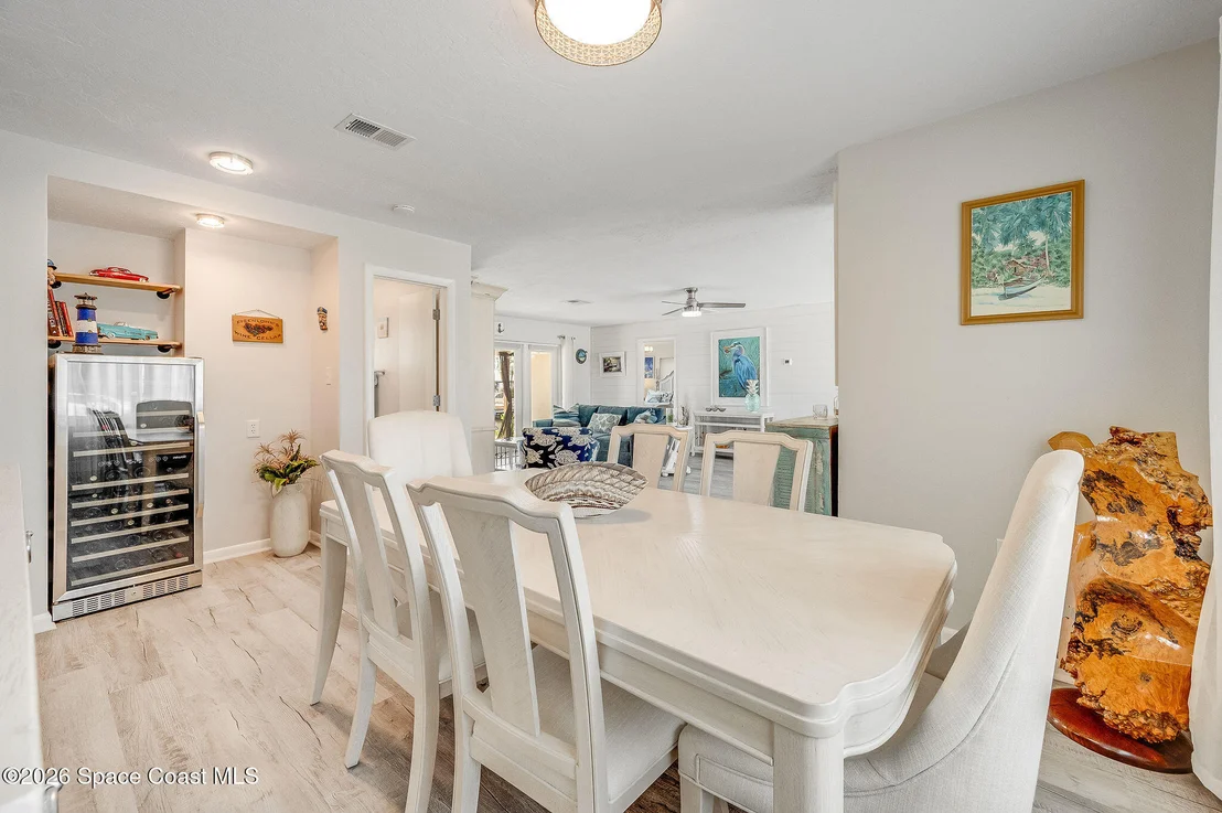 Photo of 452 Cardinal Drive