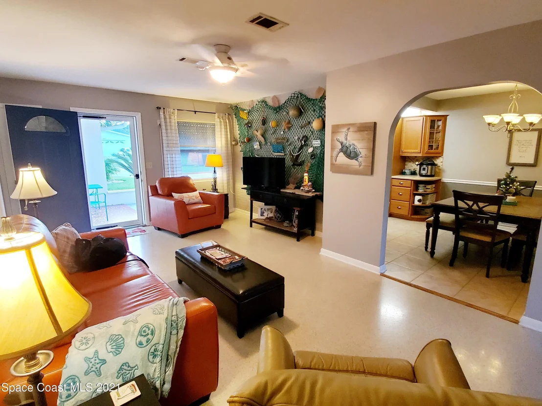 Photo of 2324 Chaucer Street