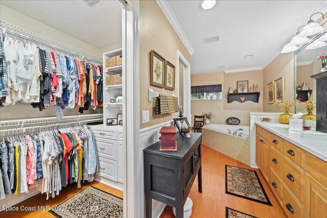 Photo of 2372 Woodfield Circle