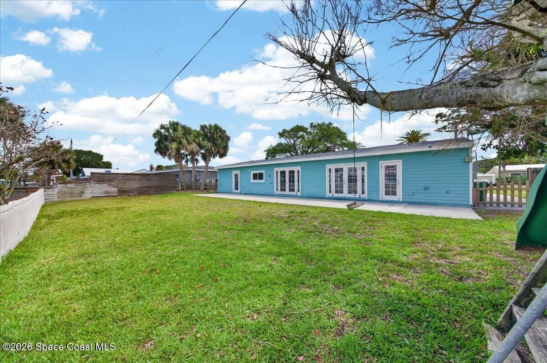 Photo of 433 Blakey Boulevard
