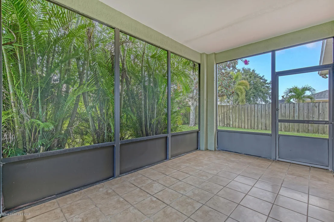 Photo of 832 Del Mar Circle