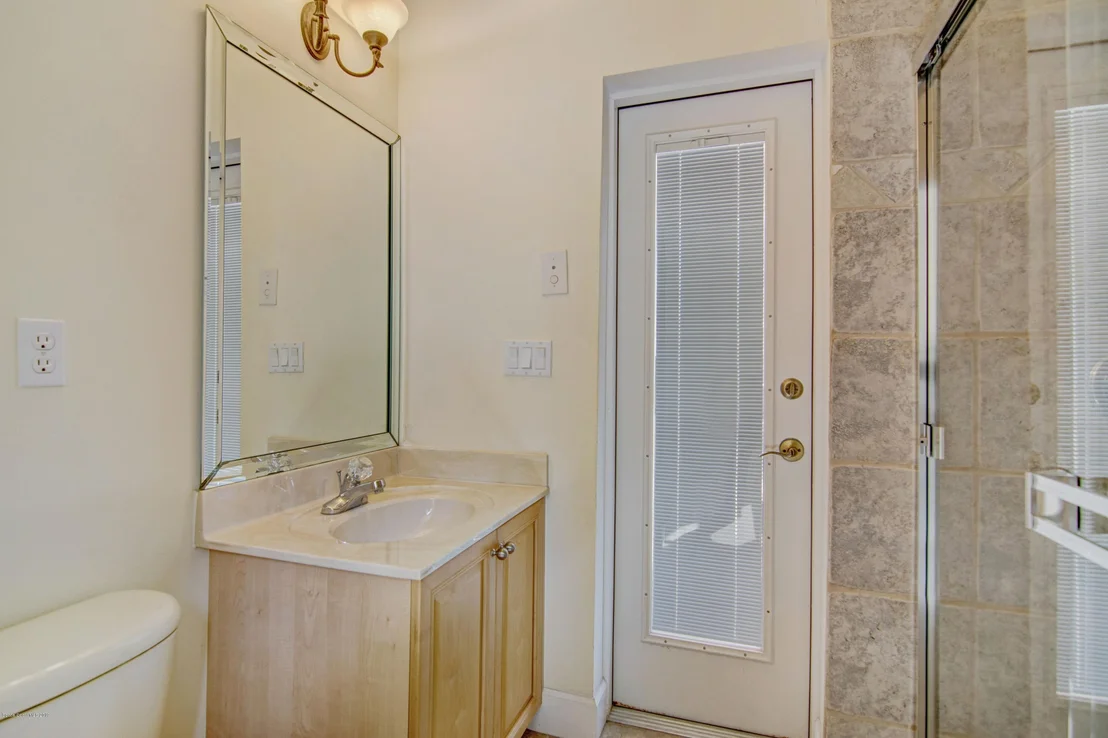 Photo of 1250 Starling Way