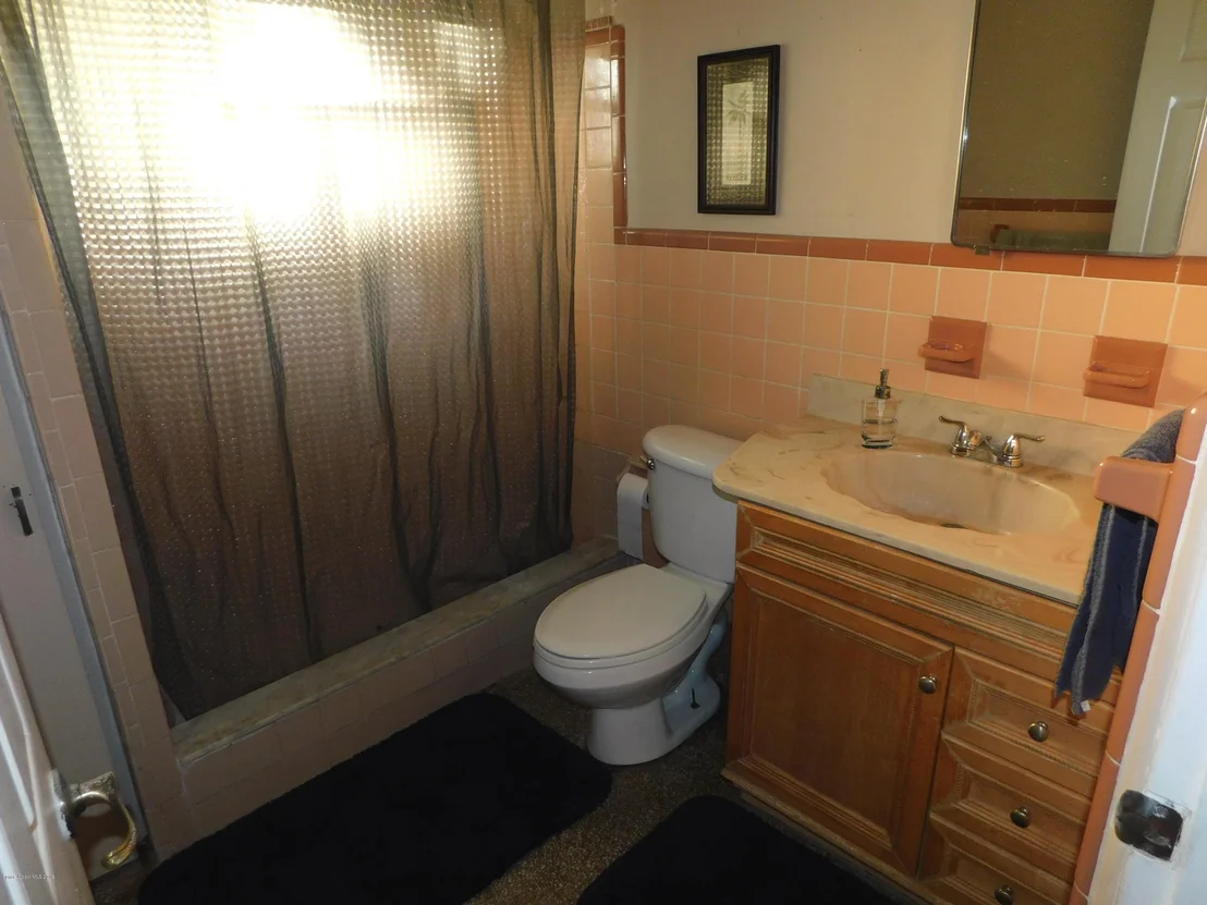 Photo of 1137 Delmar Terrace NE