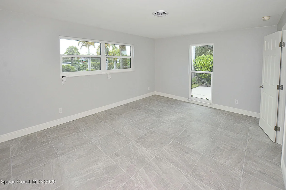 Photo of 876 Norfolk Pine Lane