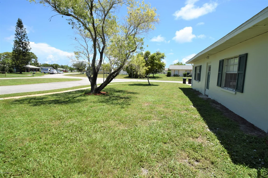 Photo of 820 Hampton Drive NE