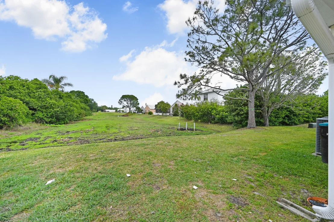 Photo of 858 Wateroak Drive NE