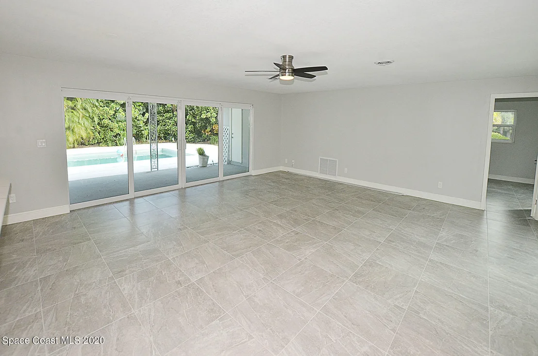 Photo of 876 Norfolk Pine Lane