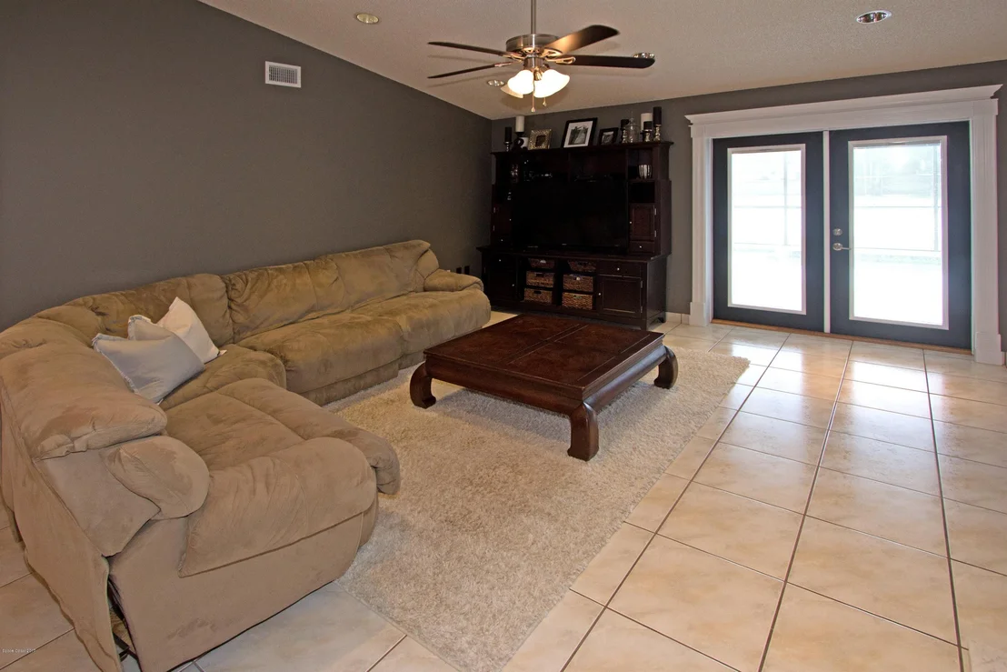 Photo of 819 Pine Shadows Avenue