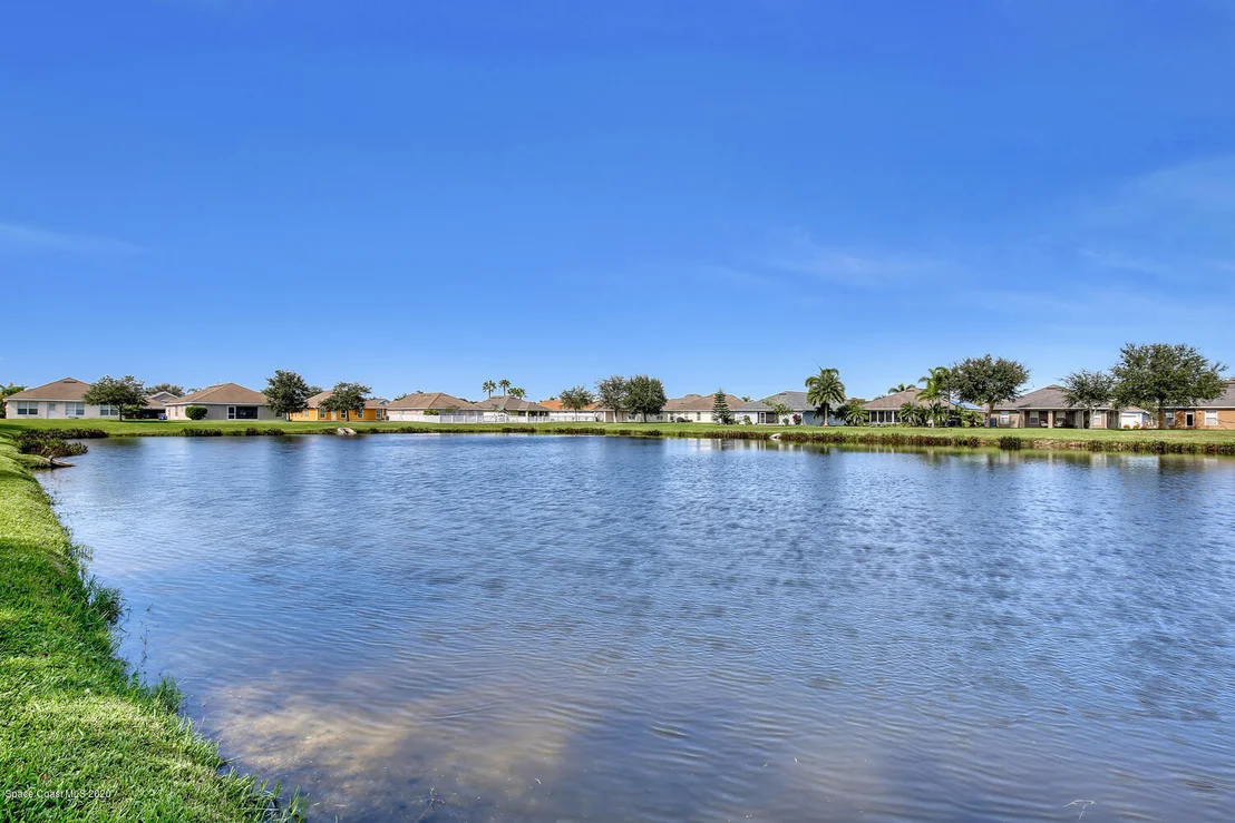 Photo of 2371 Bridgeport Circle