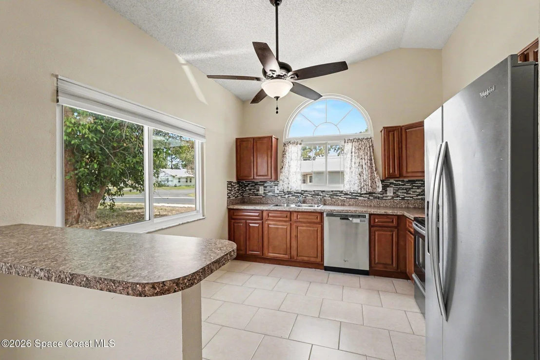 Photo of 882 Wateroak Drive NE