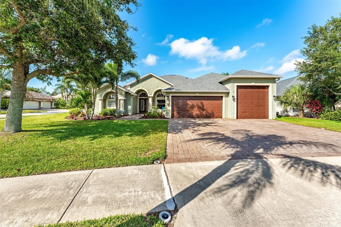 Photo of 1697 E Auburn Lakes Drive N