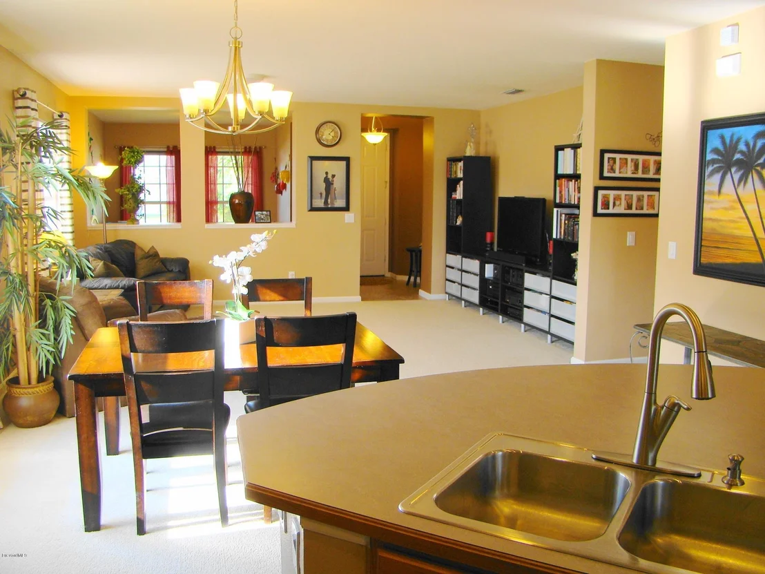 Photo of 821 Benton Drive
