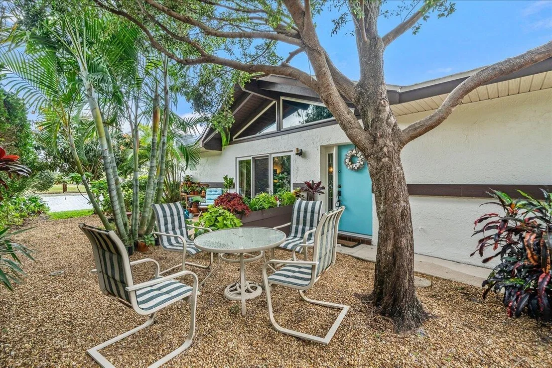 Photo of 210 Bayhead Drive