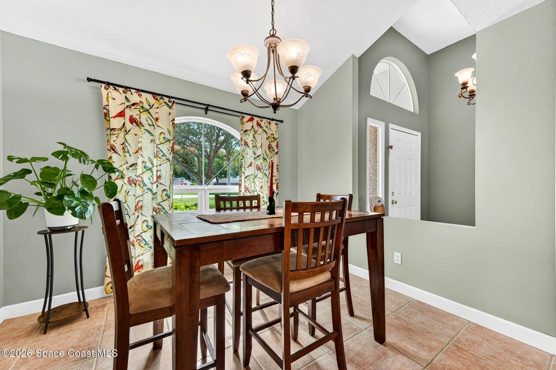 Photo of 1386 York Circle