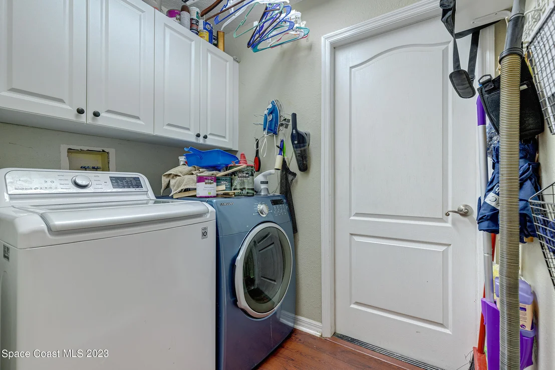 Photo of 832 Carriage Hill Road