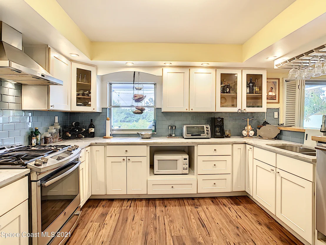 Photo of 738 Nassau Road