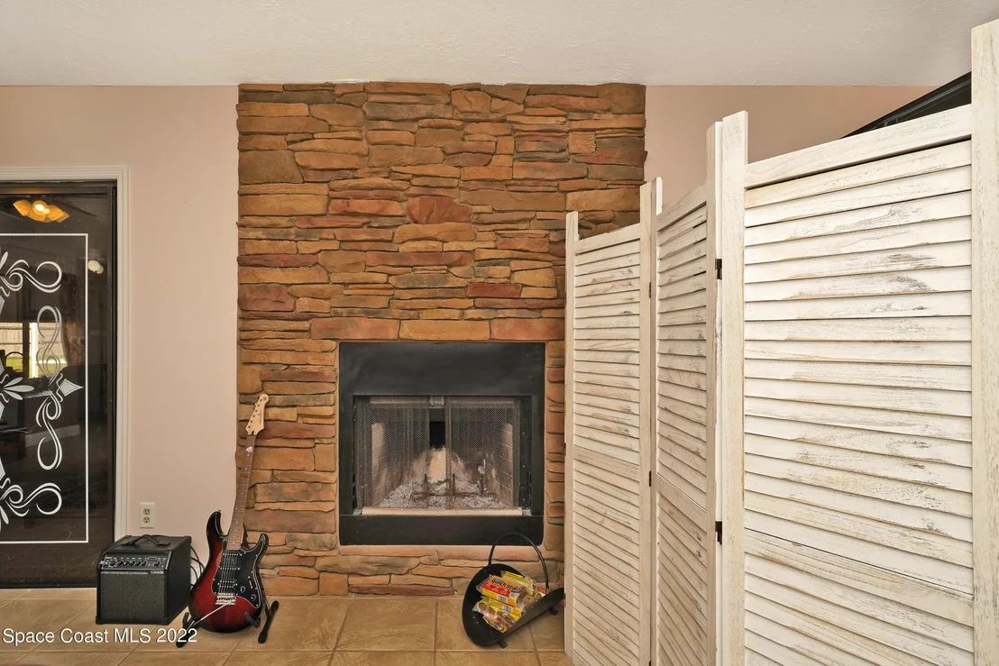 Photo of 1814 Oak Drive N