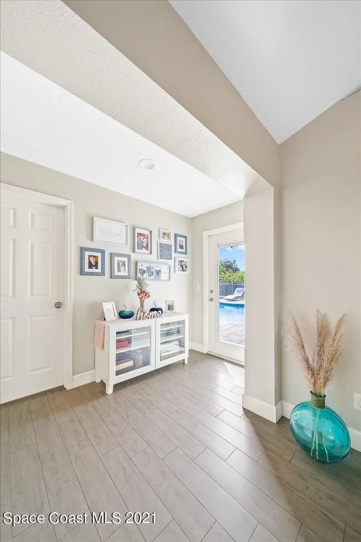 Photo of 1035 Jacaranda Circle